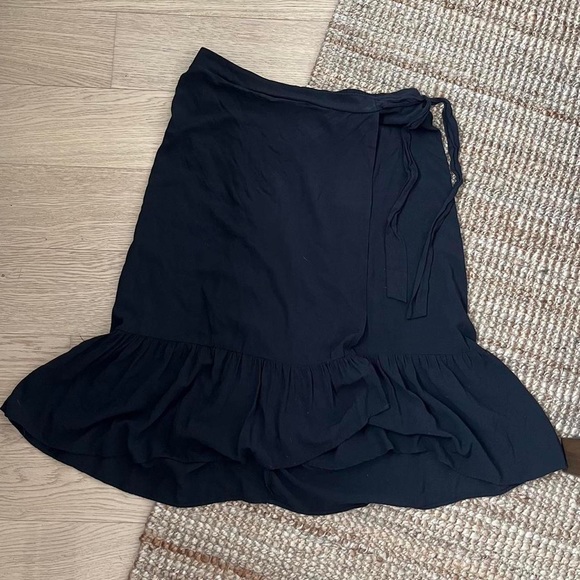 Vintage y2k black midi length skirt - Picture 6 of 9